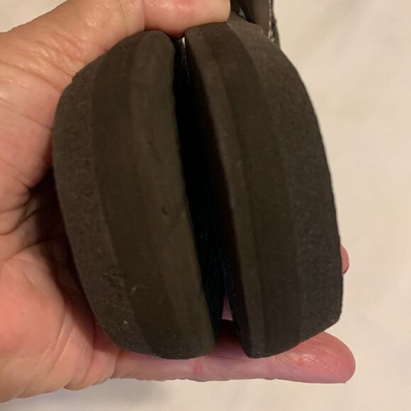 Sanuk Size 10 flip-flop sandals memory foam soles - Picture 6 of 9